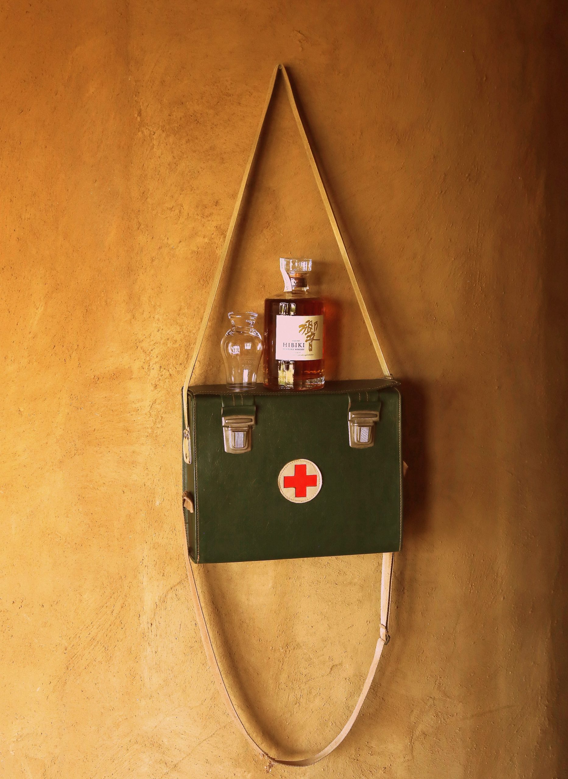 Read more about the article “First Aid Kits for Outdoor Enthusiasts”
